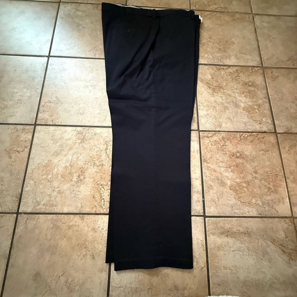 Haggar Men's Classic Black Dress Pants